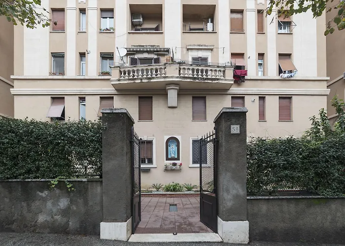 Guesthost - Pigneto Colourful